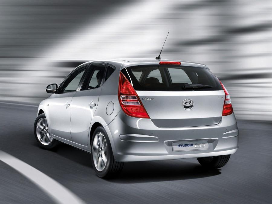  Hyundai i30 2007 года  (фото 21 из 33)